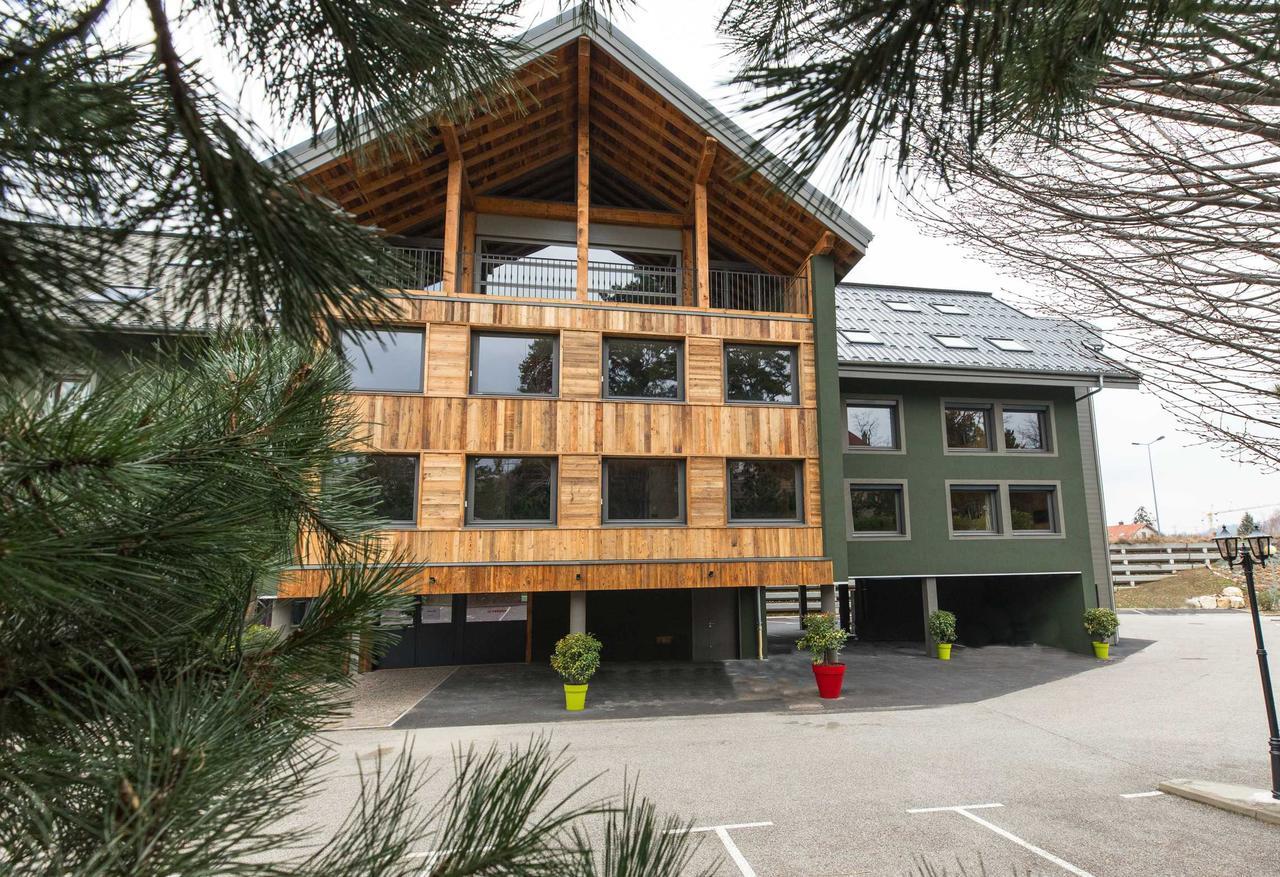 Les Cabanes De La Maison Rouge FRENCH ALPS Exterior foto